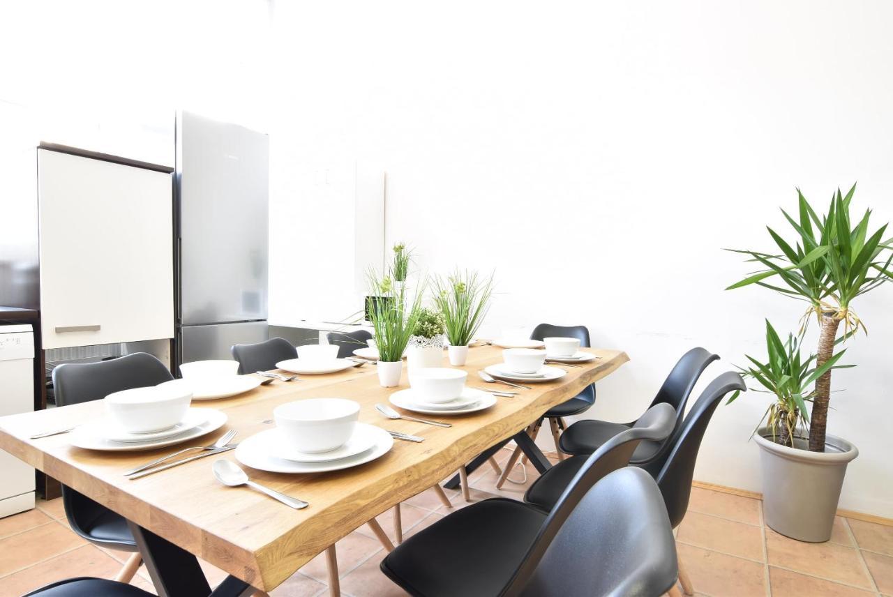 Huge Apartment In Awesome Location With Parking Innsbruck Exterior photo