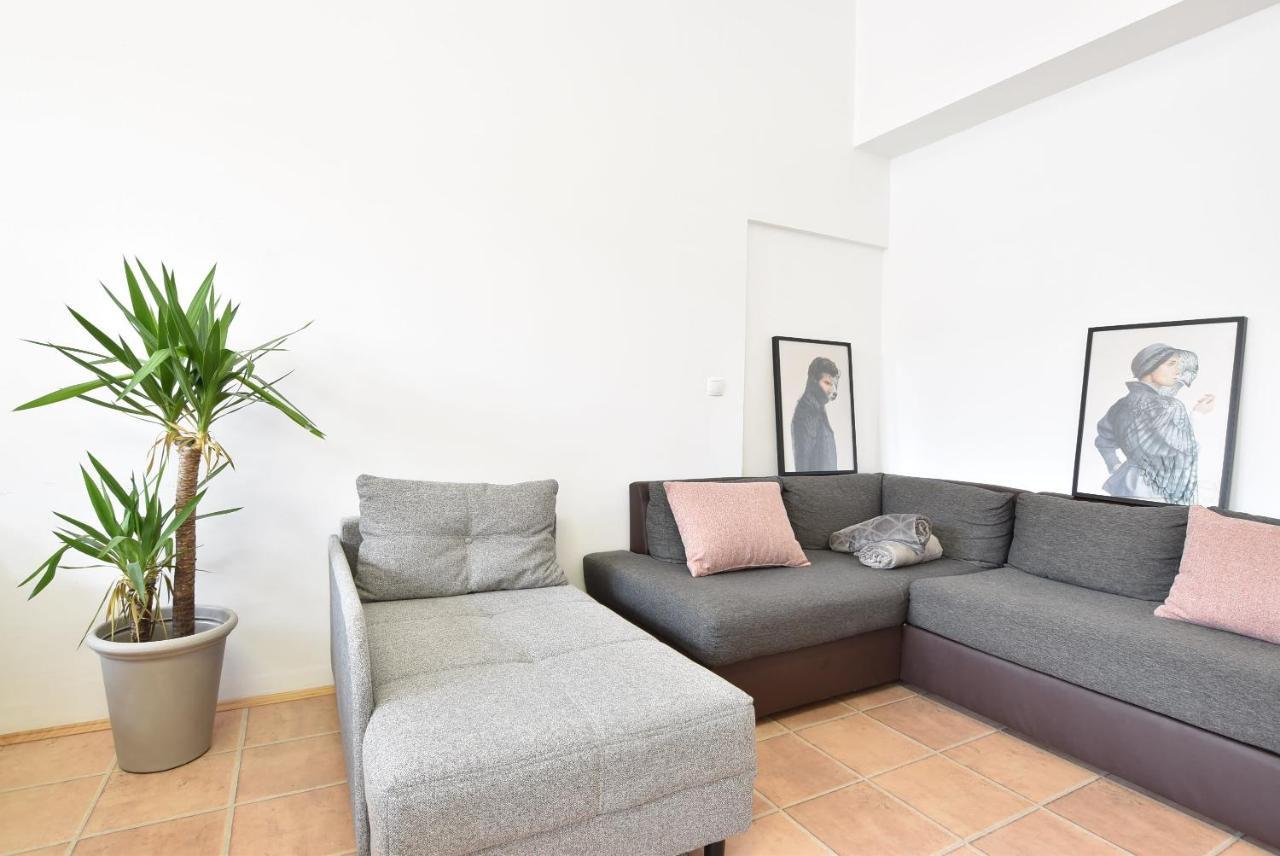Huge Apartment In Awesome Location With Parking Innsbruck Exterior photo